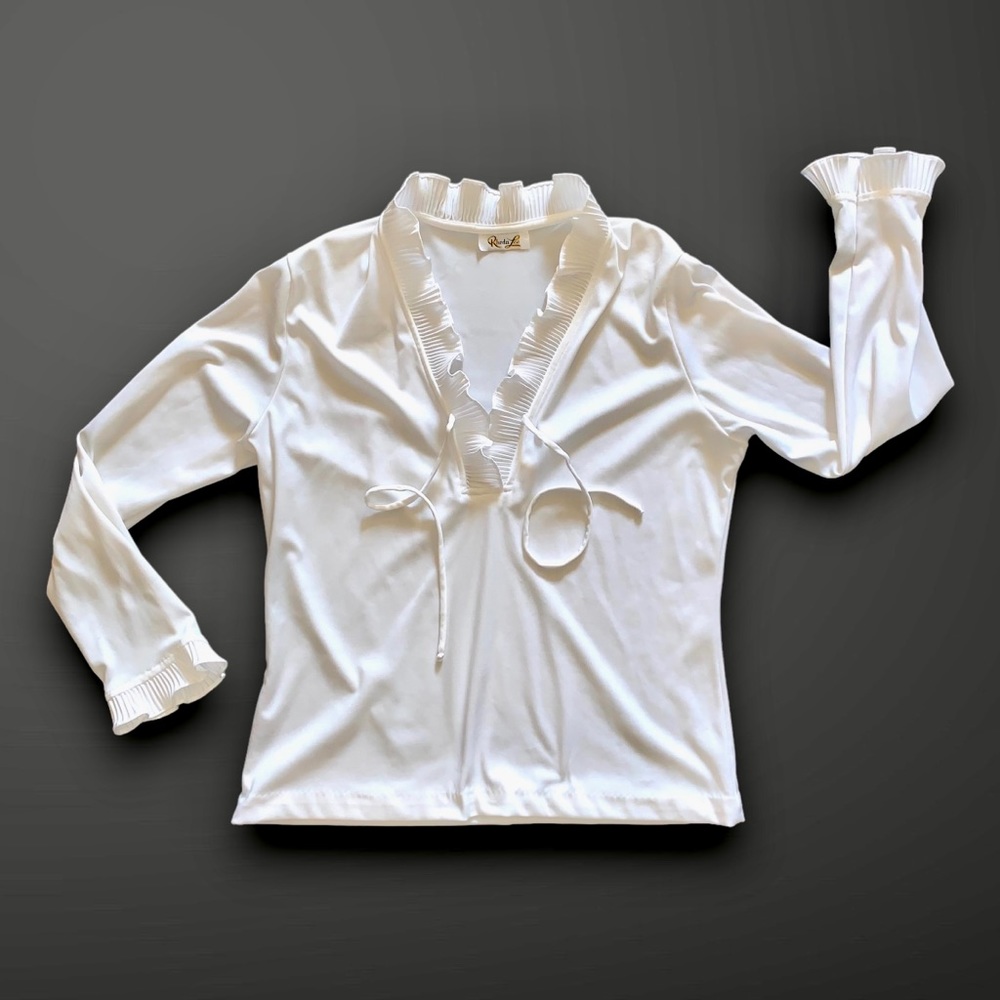v i n t a g e :: Whimsical Romantic Ruffle Pleated Blouse - Picture 5 of 13